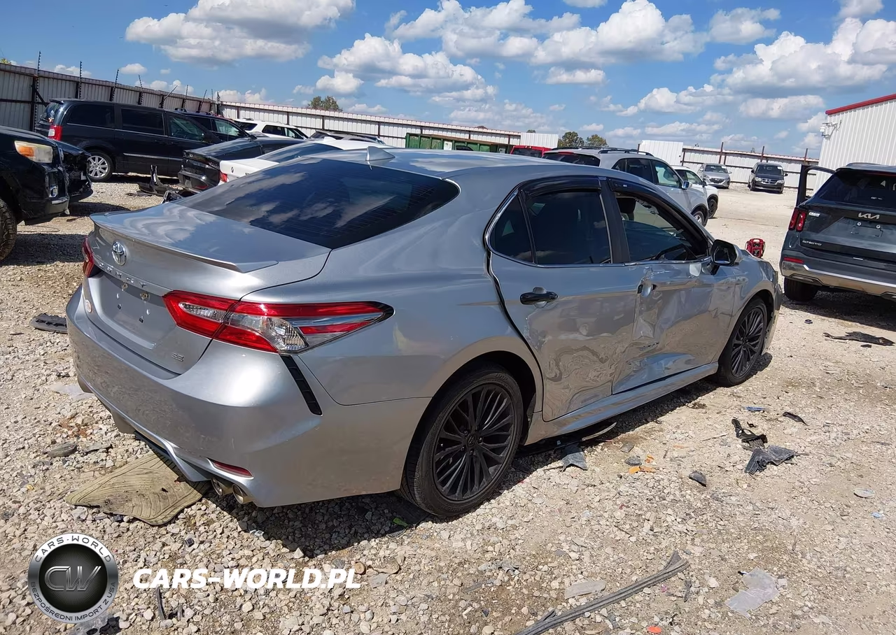 2019 Toyota Camry Se VIN:4T1B11HK4KU803841 - 4
