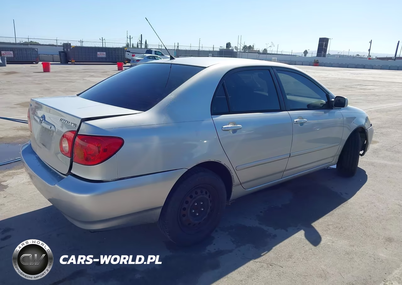 2004 Toyota Corolla Le VIN:1NXBR32E14Z318261 - 4