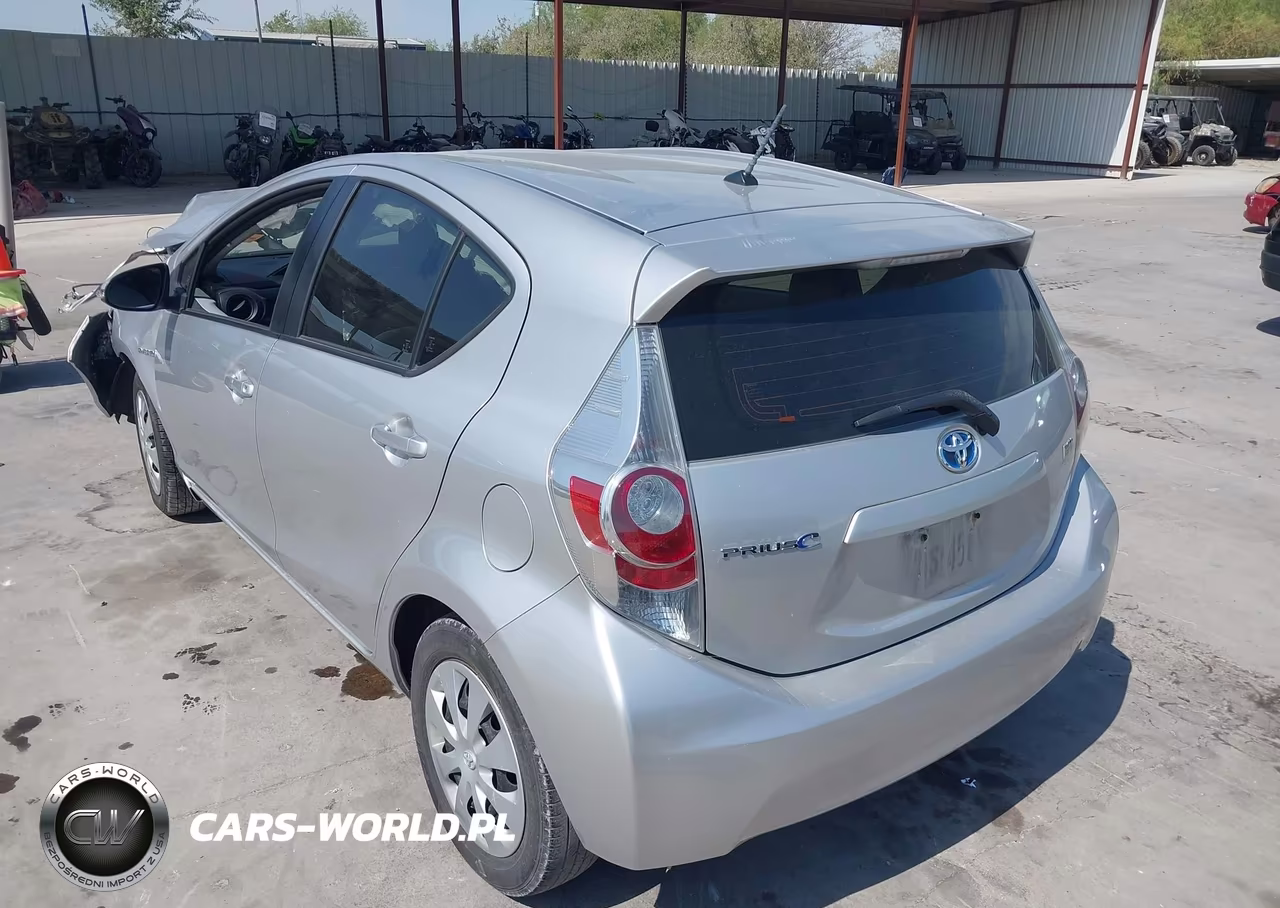 2012 Toyota Prius C One VIN:JTDKDTB33C1015614 - 3