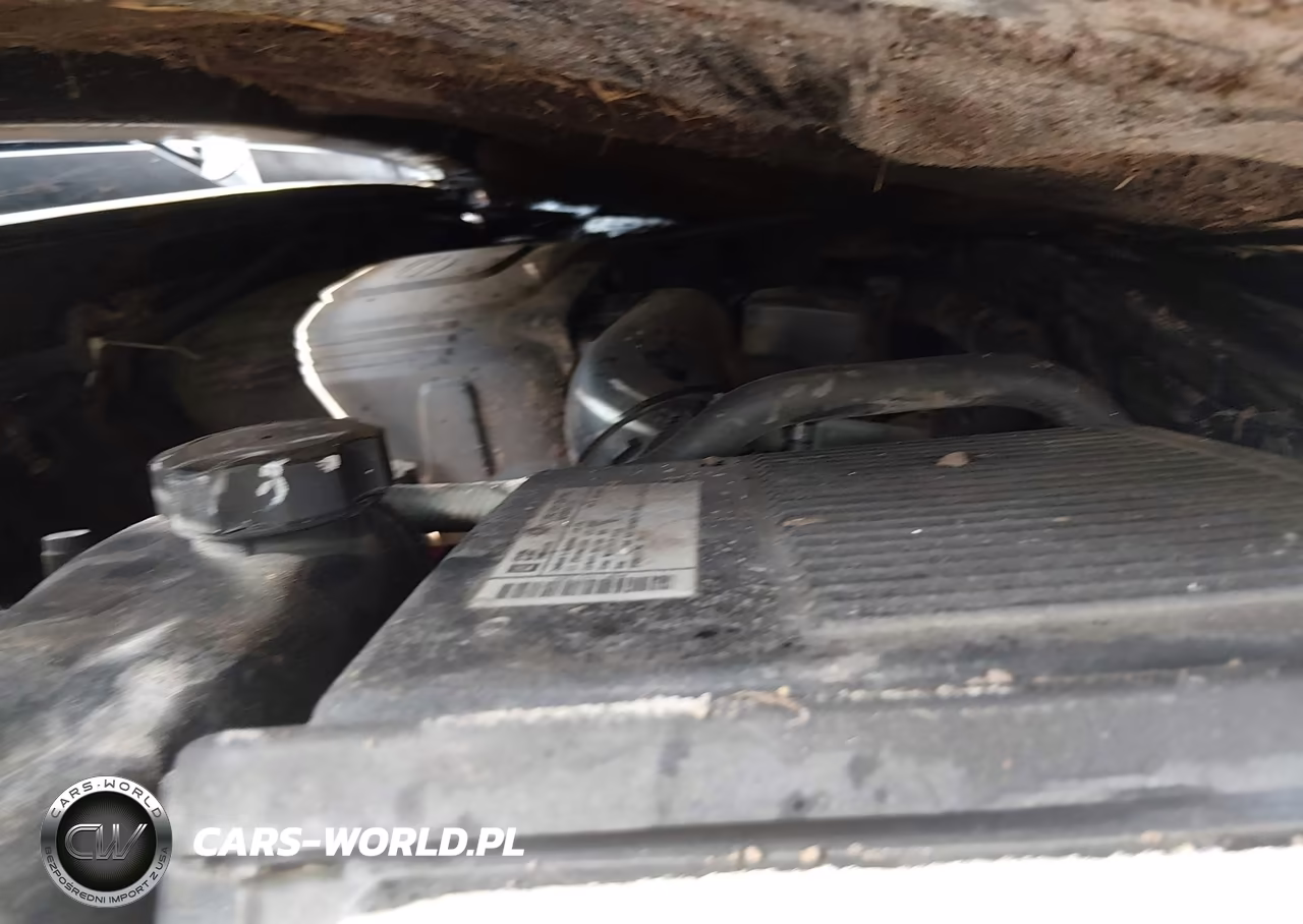2009 Cadillac Escalade Standard VIN:1GYFC23289R194130 - 10