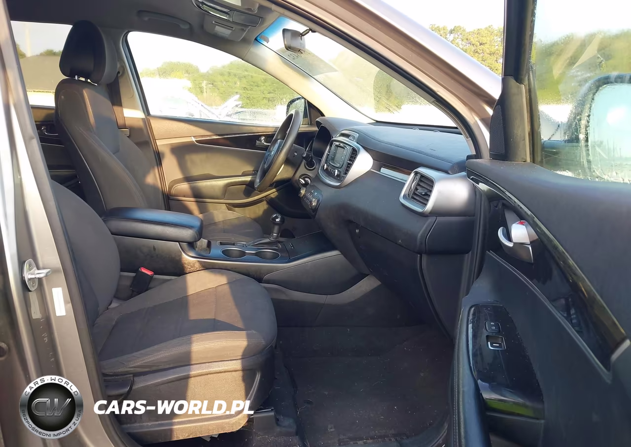 2017 Kia Sorento 3.3L Lx VIN:5XYPG4A50HG198810 - 5