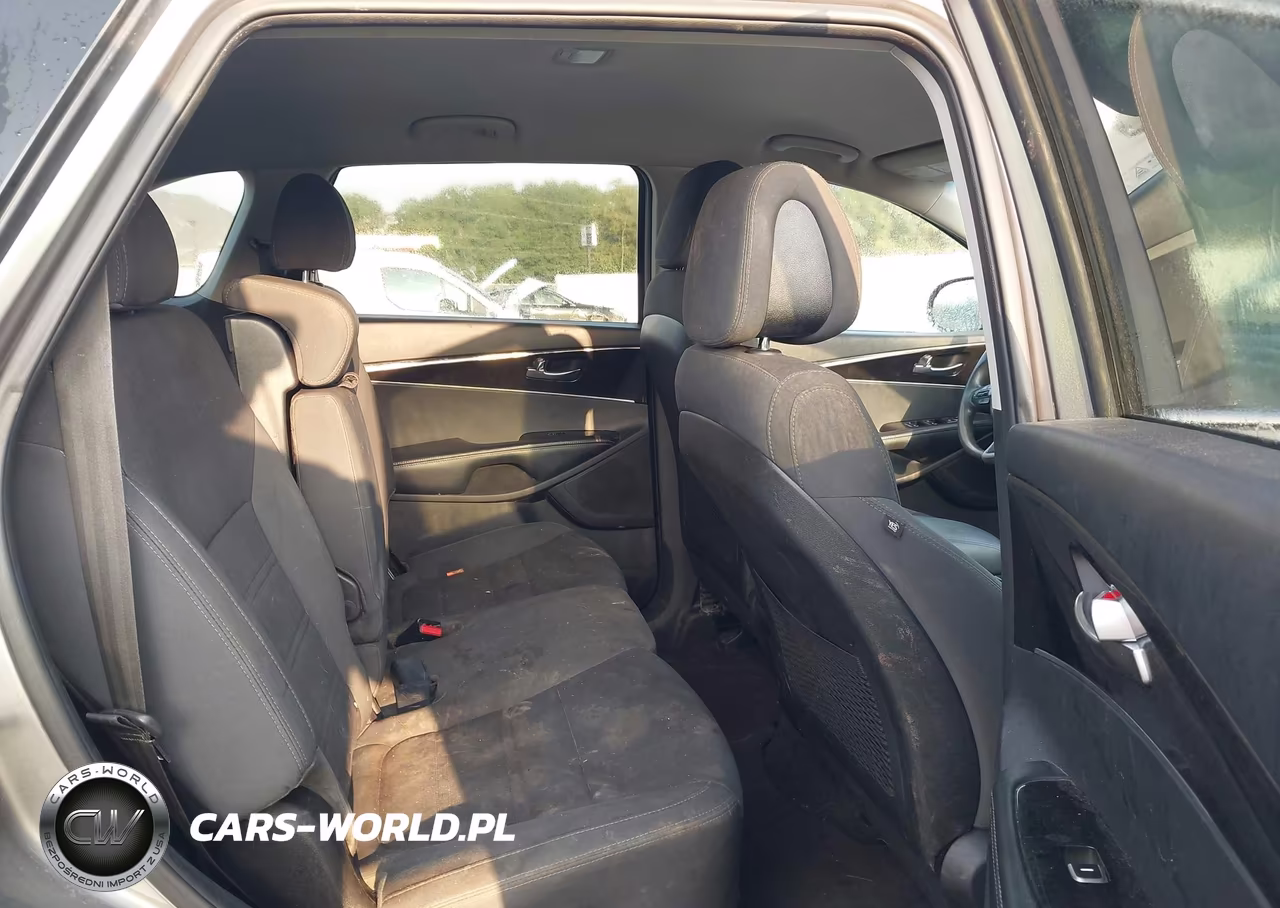 2017 Kia Sorento 3.3L Lx VIN:5XYPG4A50HG198810 - 8