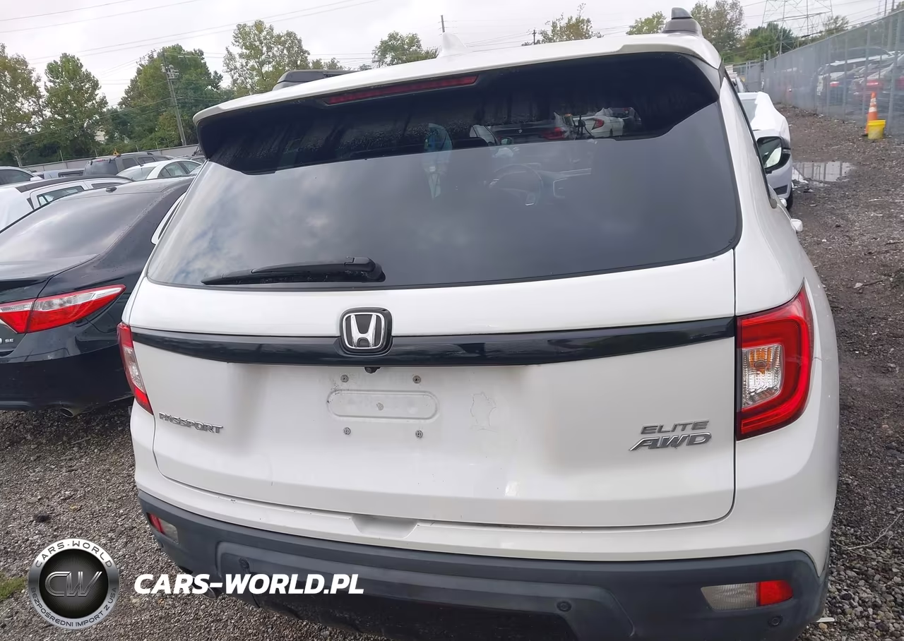 2019 Honda Passport Elite VIN:5FNYF8H09KB028260 - 17
