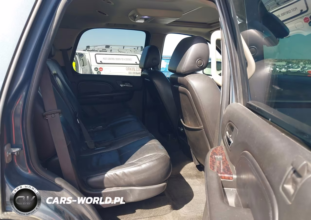 2007 GMC Yukon Denali VIN:1GKFK63807J321098 - 8