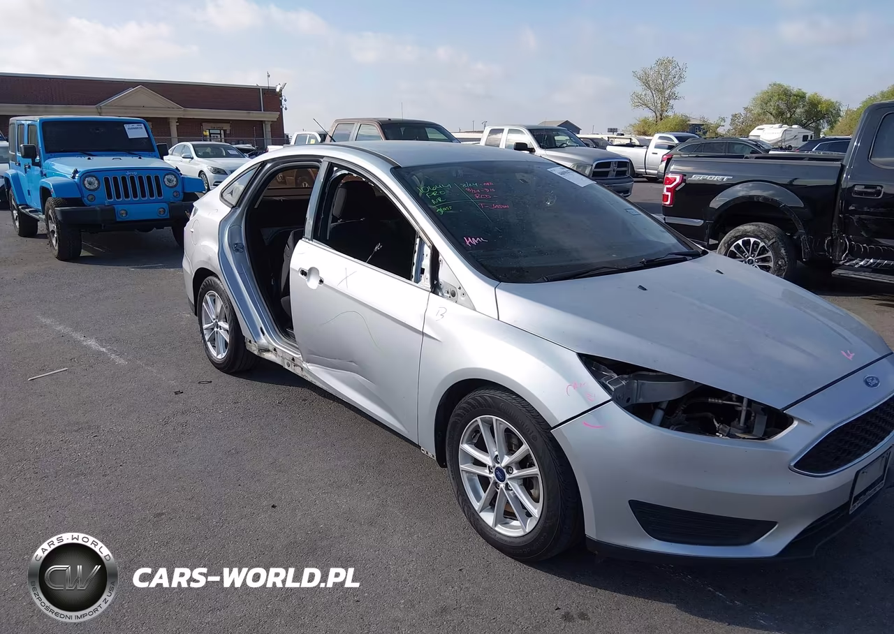 2016 Ford Focus Se VIN:1FADP3F23GL368985 - 6