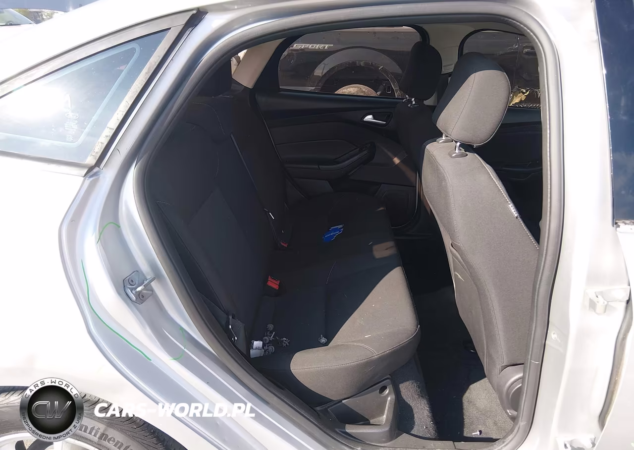 2016 Ford Focus Se VIN:1FADP3F23GL368985 - 8