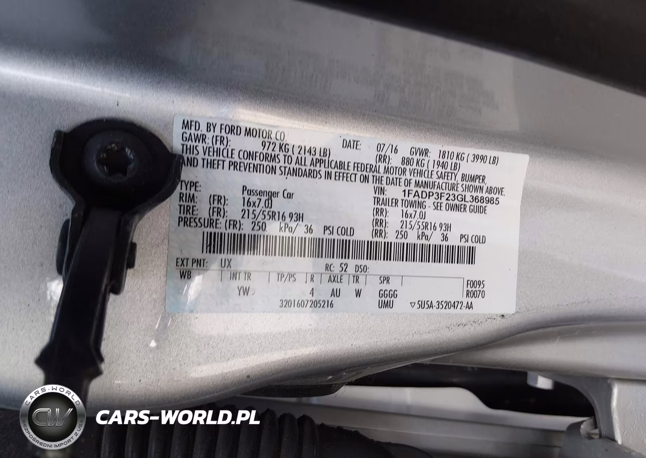 2016 Ford Focus Se VIN:1FADP3F23GL368985 - 9