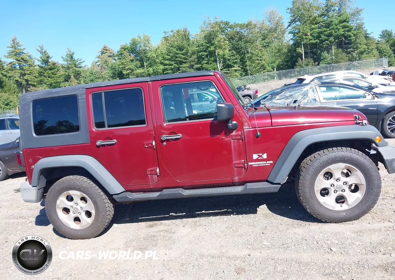 2008 Jeep Wrangler Unlimited X VIN:1J4GA39128L624492 - 13