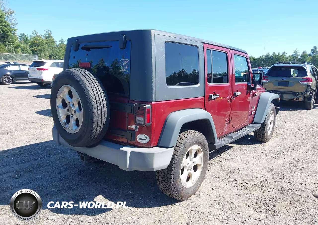 2008 Jeep Wrangler Unlimited X VIN:1J4GA39128L624492 - 4