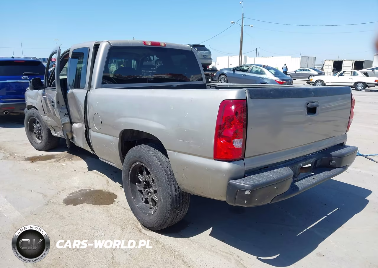 2003 Chevrolet Silverado 1500 VIN:2GCEC19V331344870 - 3