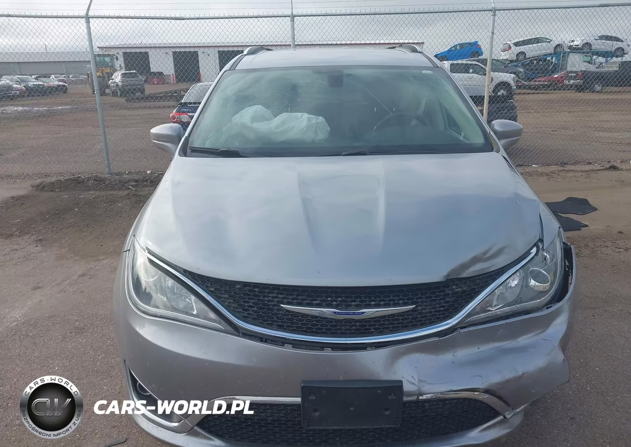 2020 Chrysler Pacifica Touring L VIN:2C4RC1BG4LR123521 - 12