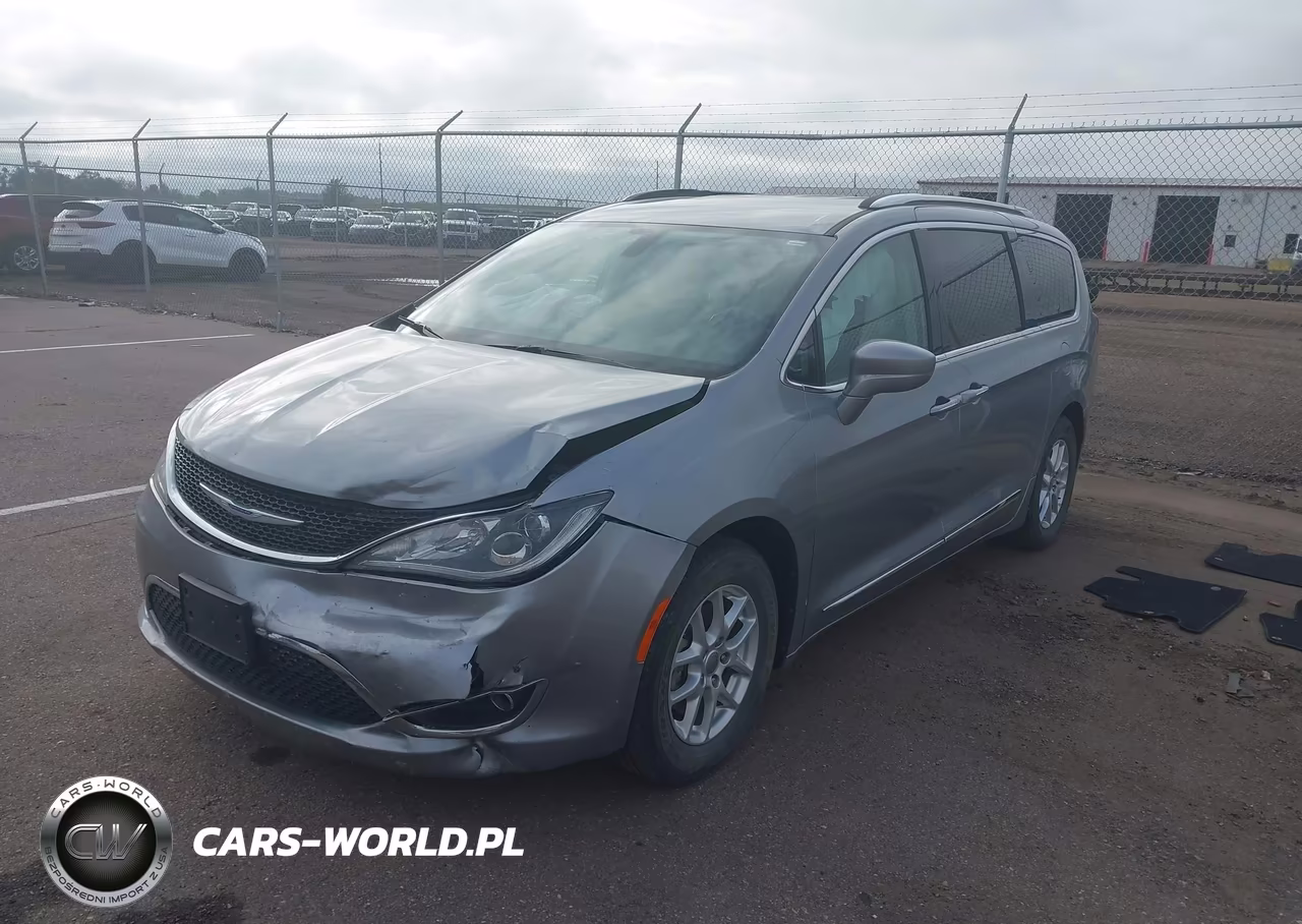 2020 Chrysler Pacifica Touring L VIN:2C4RC1BG4LR123521 - 2