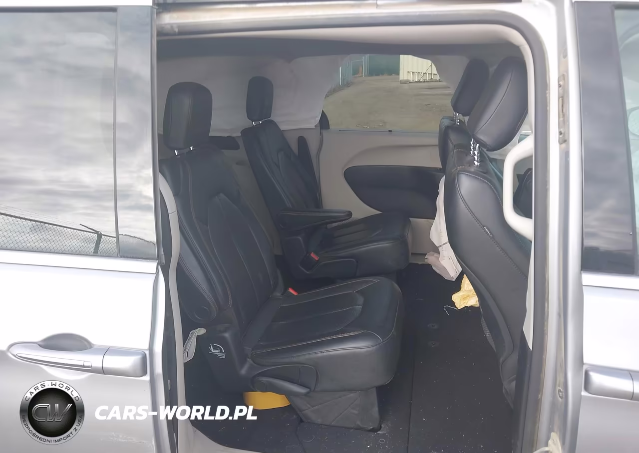 2020 Chrysler Pacifica Touring L VIN:2C4RC1BG4LR123521 - 8