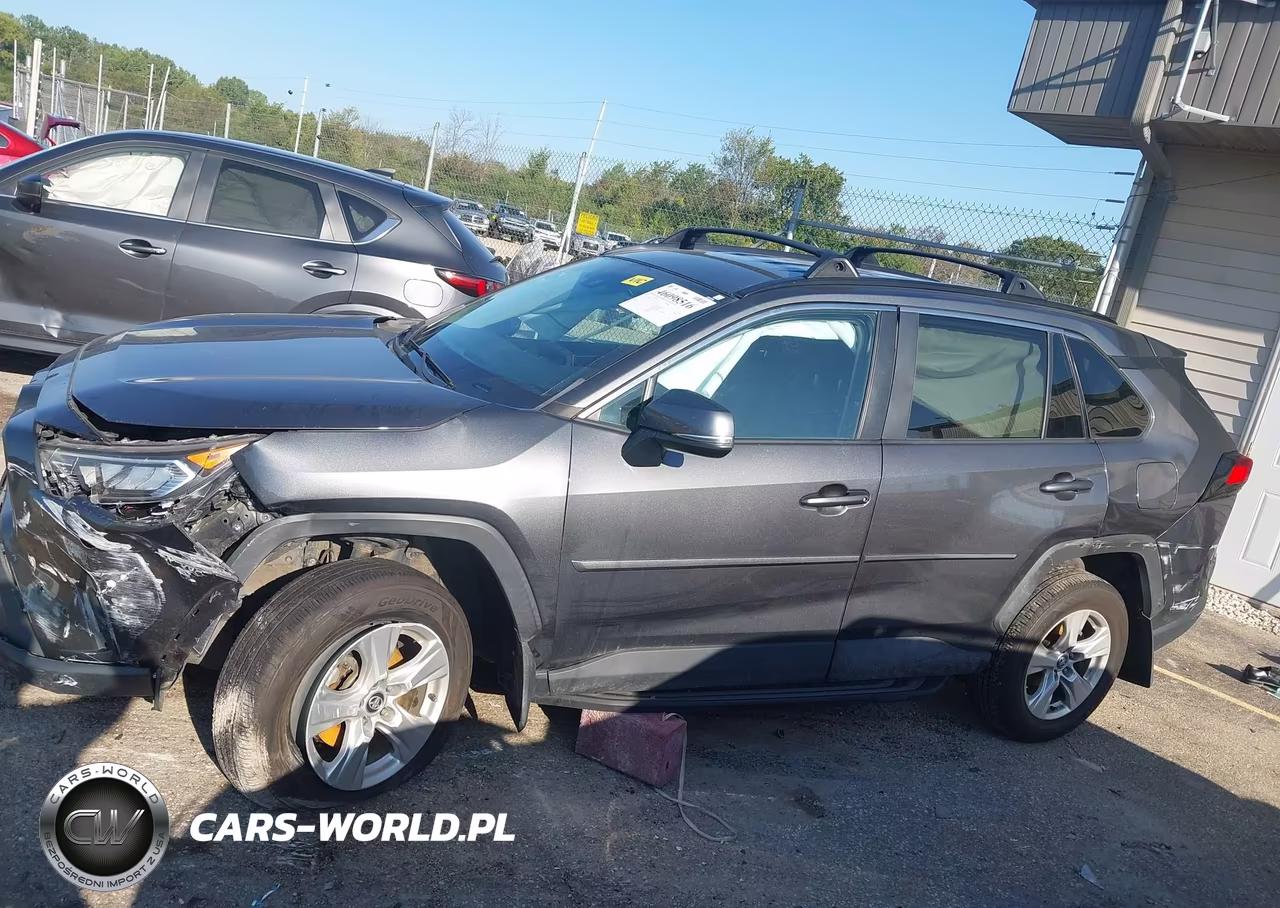 2021 Toyota Rav4 Xle VIN:2T3P1RFV3MC157950 - 14