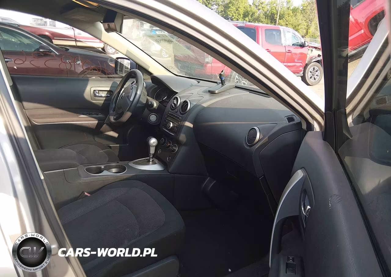 2011 Nissan Rogue S VIN:JN8AS5MT2BW187469 - 5