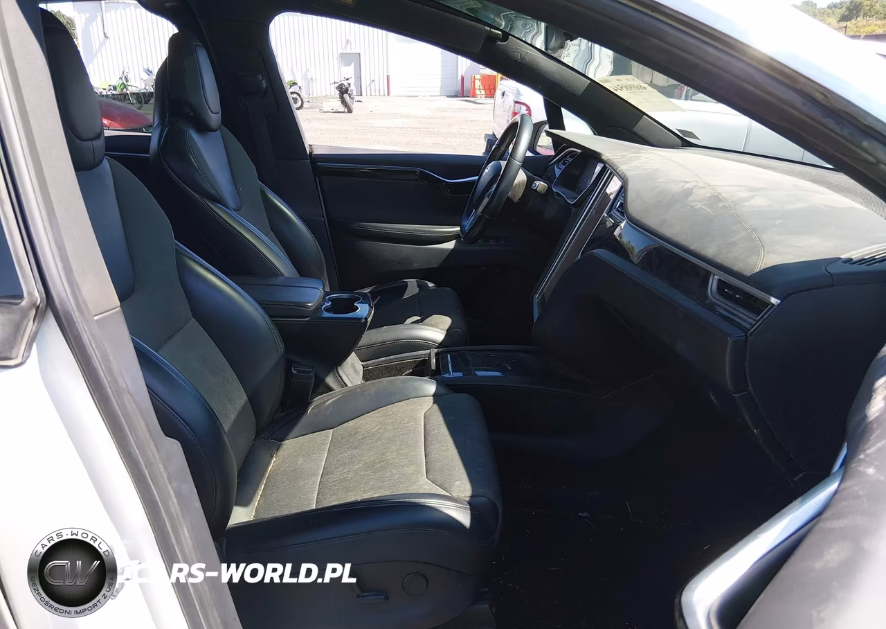 2017 Tesla Model X 100D-75D-90D VIN:5YJXCDE28HF077199 - 5
