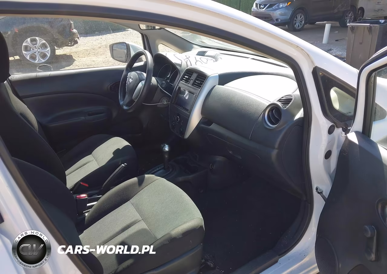 2017 Nissan Versa Note S Plus VIN:3N1CE2CP2HL372024 - 5