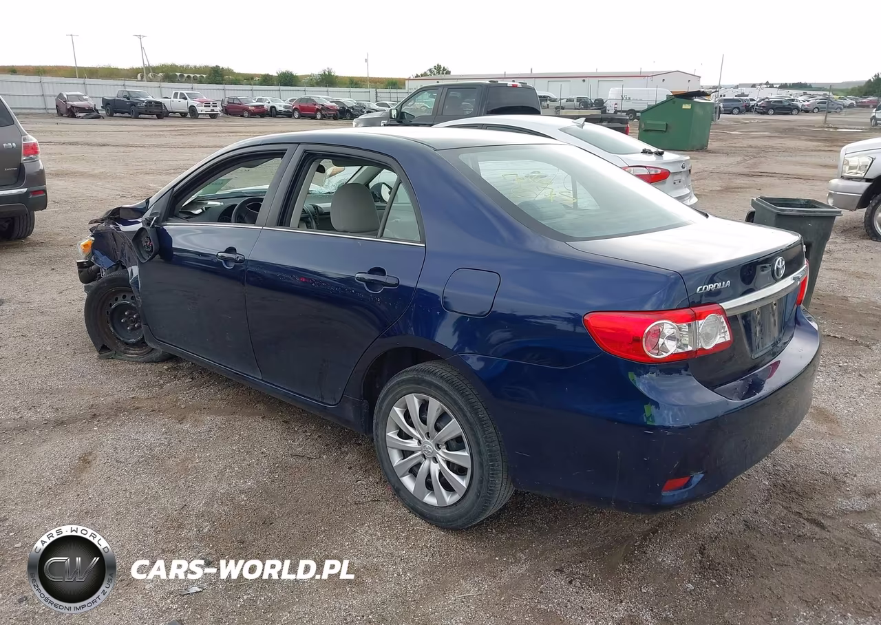 2013 Toyota Corolla Le VIN:5YFBU4EE5DP077452 - 3
