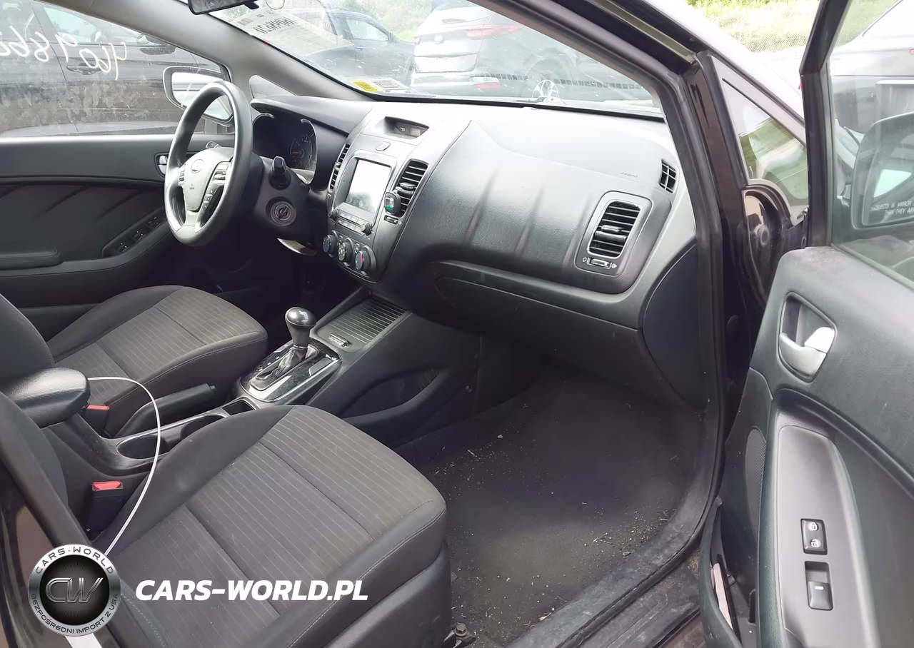 2018 Kia Forte Lx VIN:3KPFL4A79JE173352 - 5