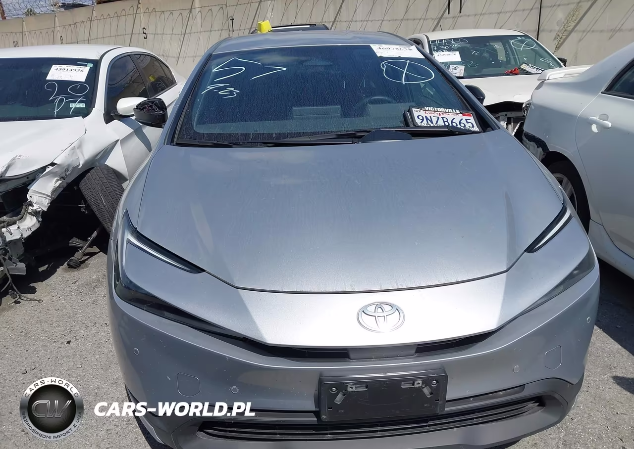 2024 Toyota Prius Le VIN:JTDACAAU0R3032347 - 12