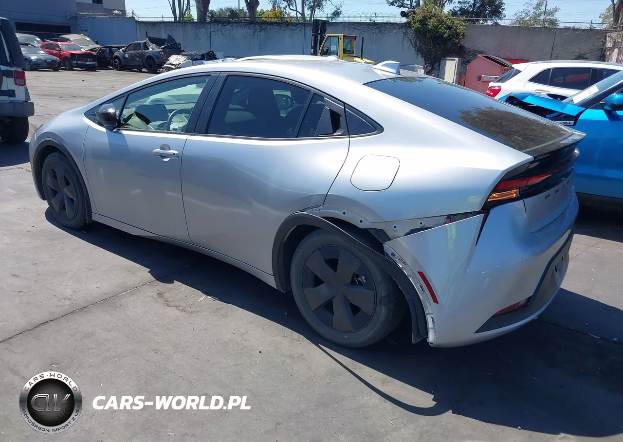 2024 Toyota Prius Le VIN:JTDACAAU0R3032347 - 3
