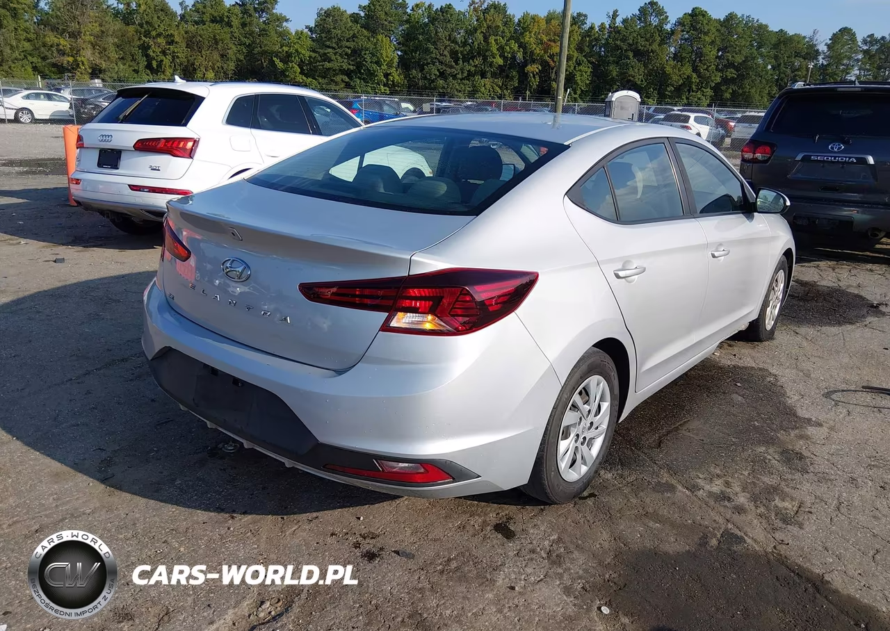 2019 Hyundai Elantra Se VIN:5NPD74LF6KH469068 - 4