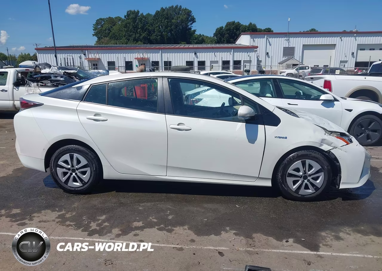 2017 Toyota Prius Four VIN:JTDKARFU4H3046042 - 13