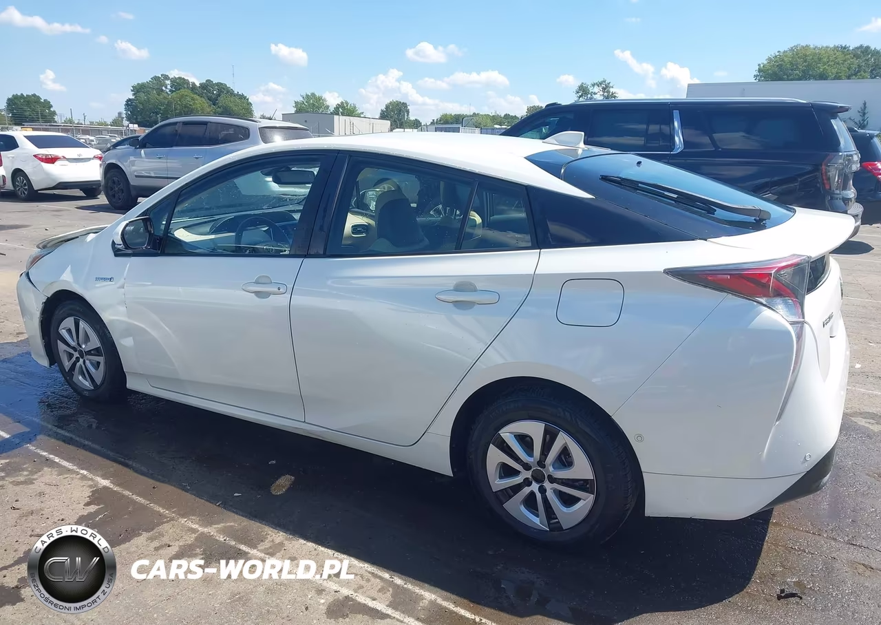 2017 Toyota Prius Four VIN:JTDKARFU4H3046042 - 14