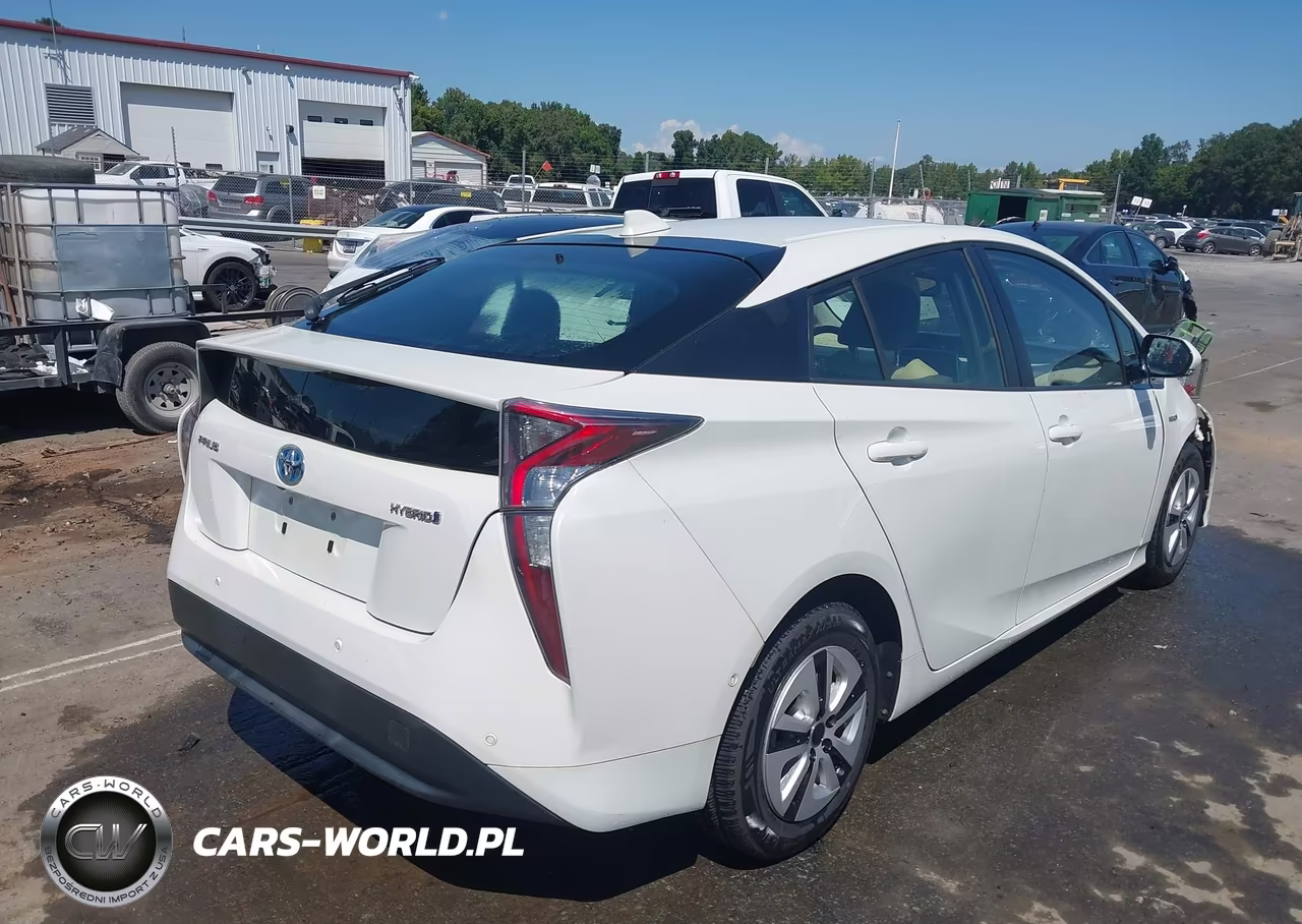 2017 Toyota Prius Four VIN:JTDKARFU4H3046042 - 4