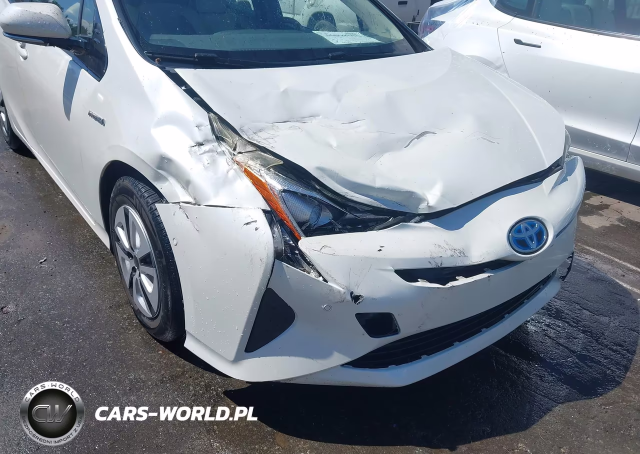 2017 Toyota Prius Four VIN:JTDKARFU4H3046042 - 6