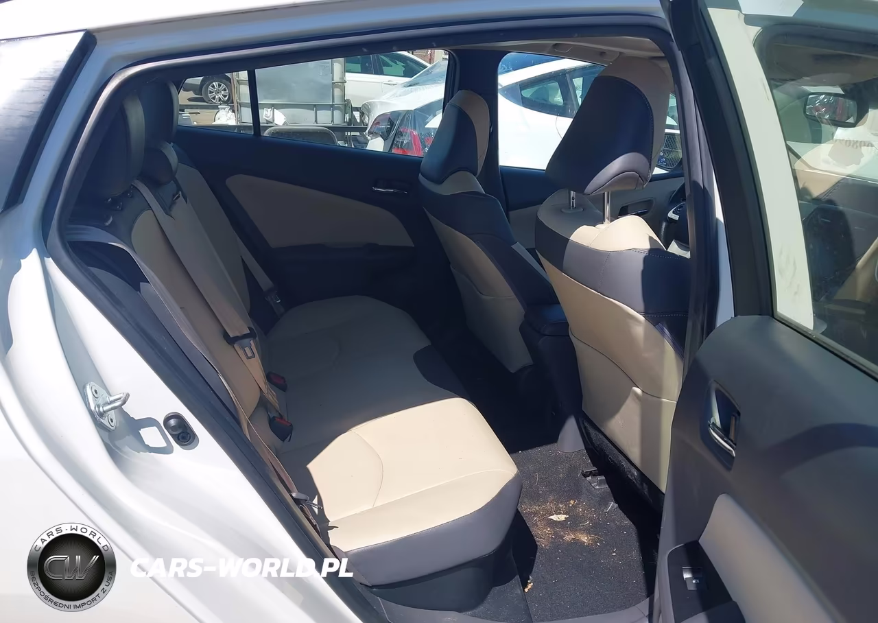 2017 Toyota Prius Four VIN:JTDKARFU4H3046042 - 8