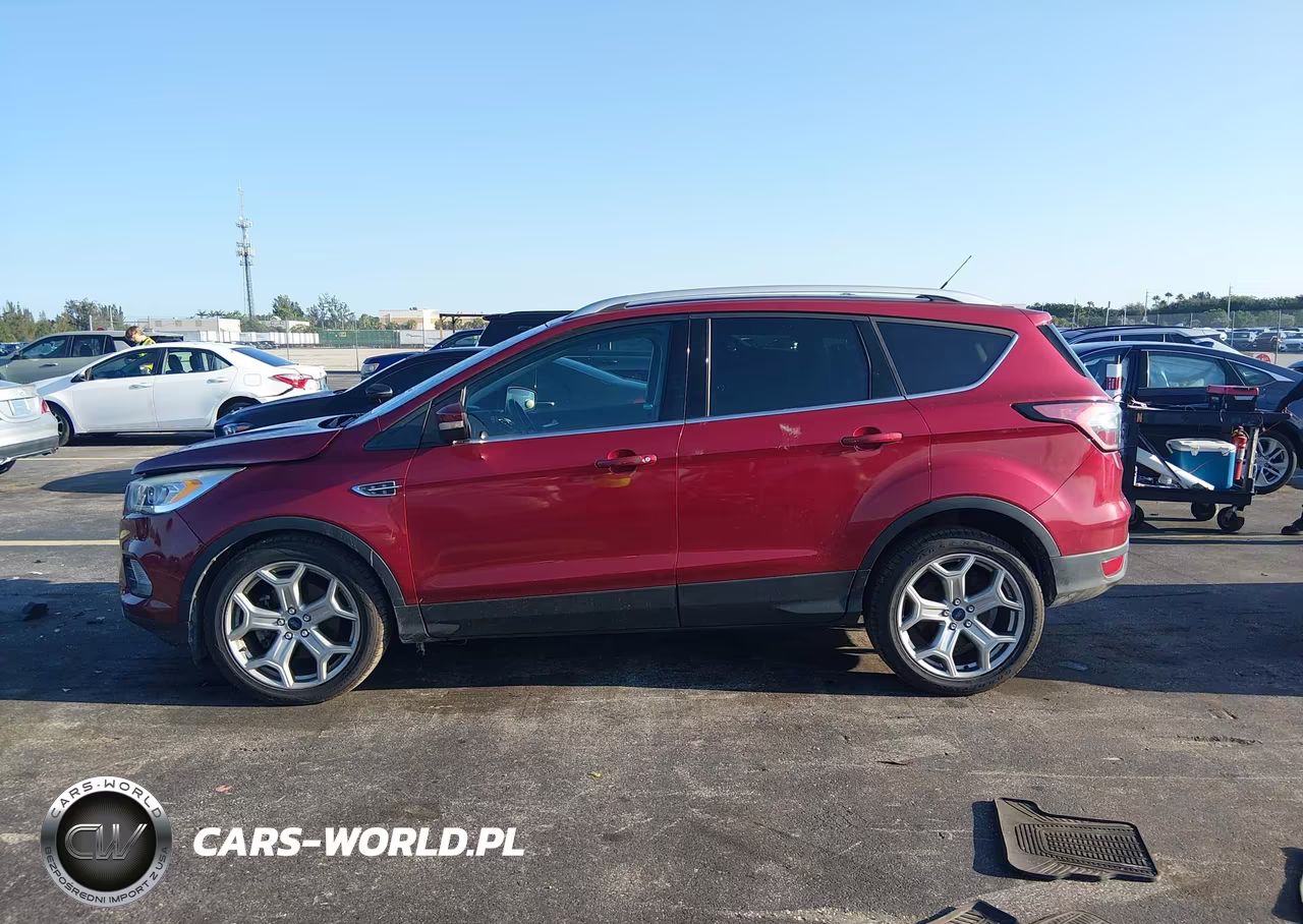 2017 Ford Escape Titanium VIN:1FMCU9JDXHUE33137 - 14