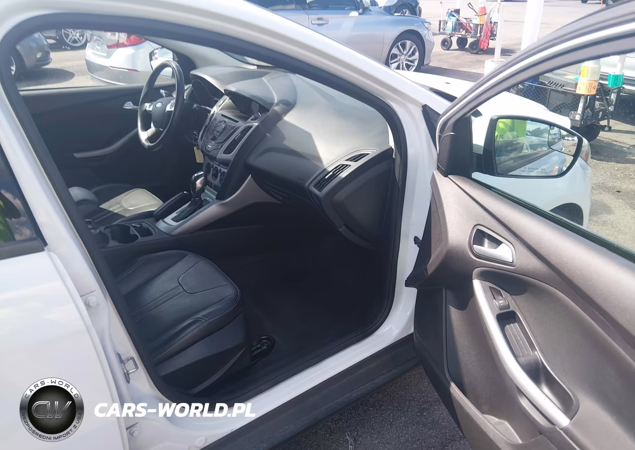 2014 Ford Focus Se VIN:1FADP3K2XEL296721 - 5