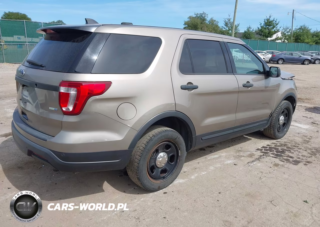2018 Ford Explorer Police Interceptor VIN:1FM5K8AR2JGC43065 - 4