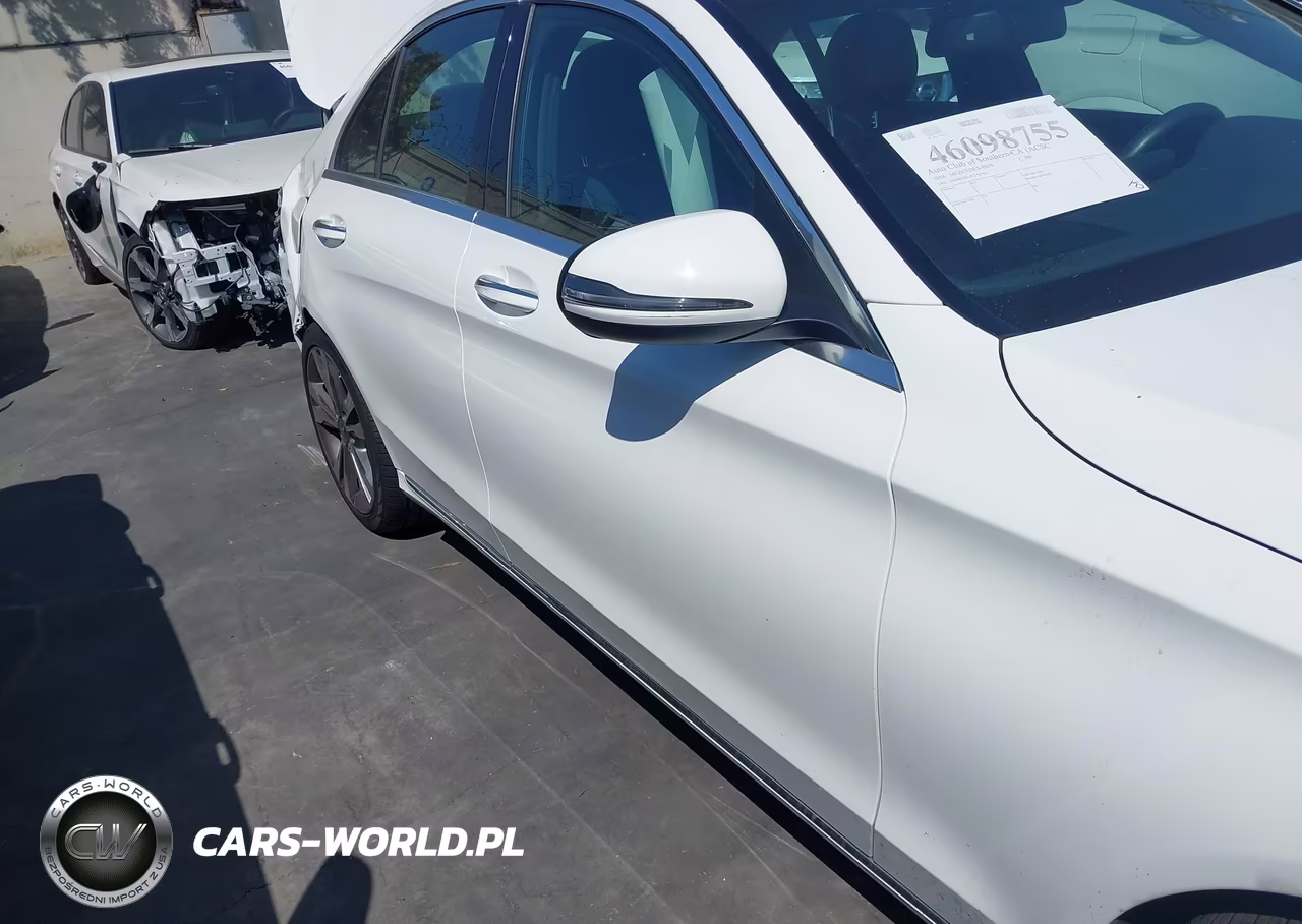 2018 Mercedes-Benz C 300 VIN:55SWF4JB1JU253586 - 13