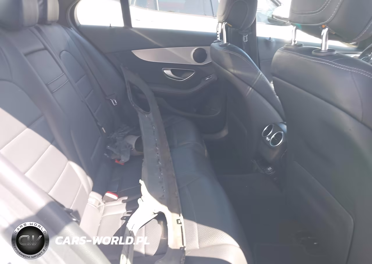 2018 Mercedes-Benz C 300 VIN:55SWF4JB1JU253586 - 8