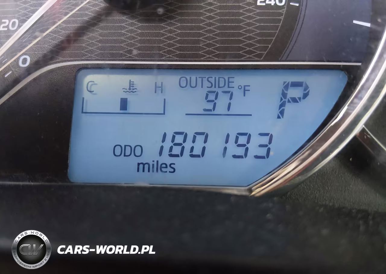 2015 Toyota Corolla Le VIN:2T1BURHE0FC238236 - 16