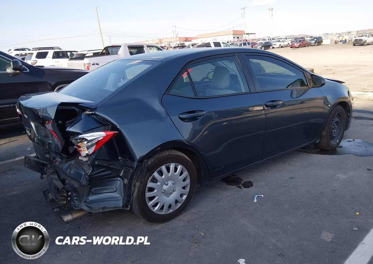 2015 Toyota Corolla Le VIN:2T1BURHE0FC238236 - 4