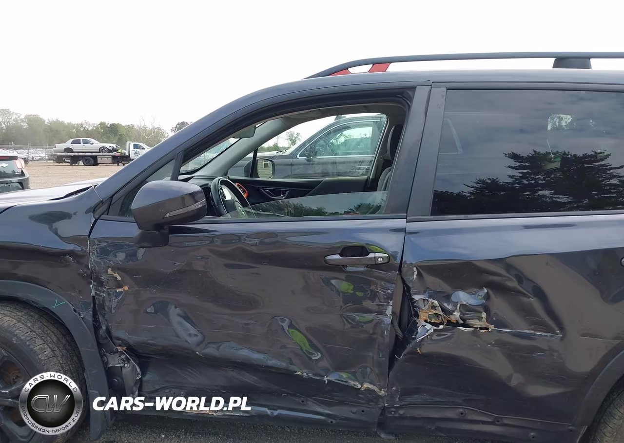 2019 Subaru Forester Sport VIN:JF2SKAPC7KH421244 - 18