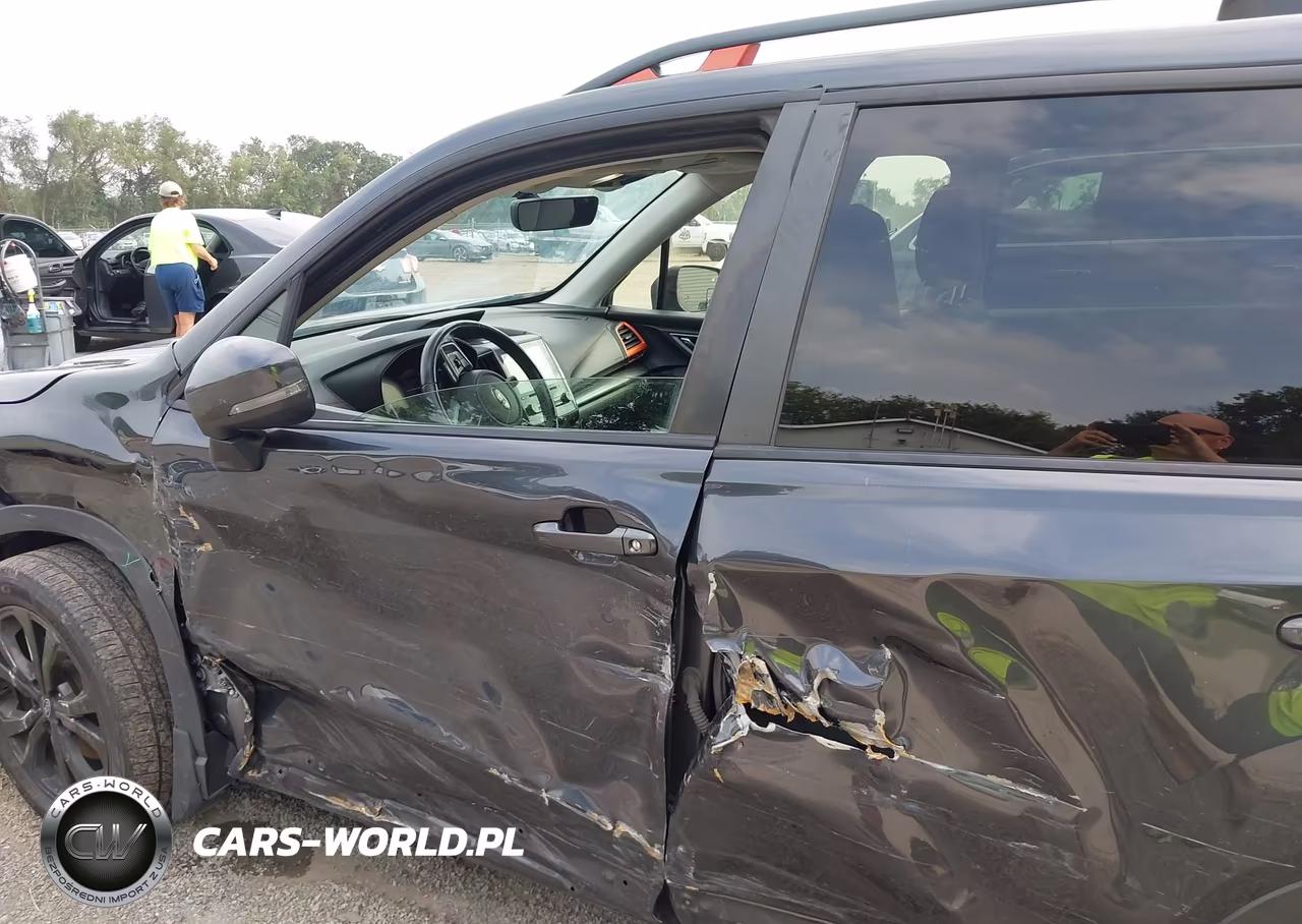 2019 Subaru Forester Sport VIN:JF2SKAPC7KH421244 - 6