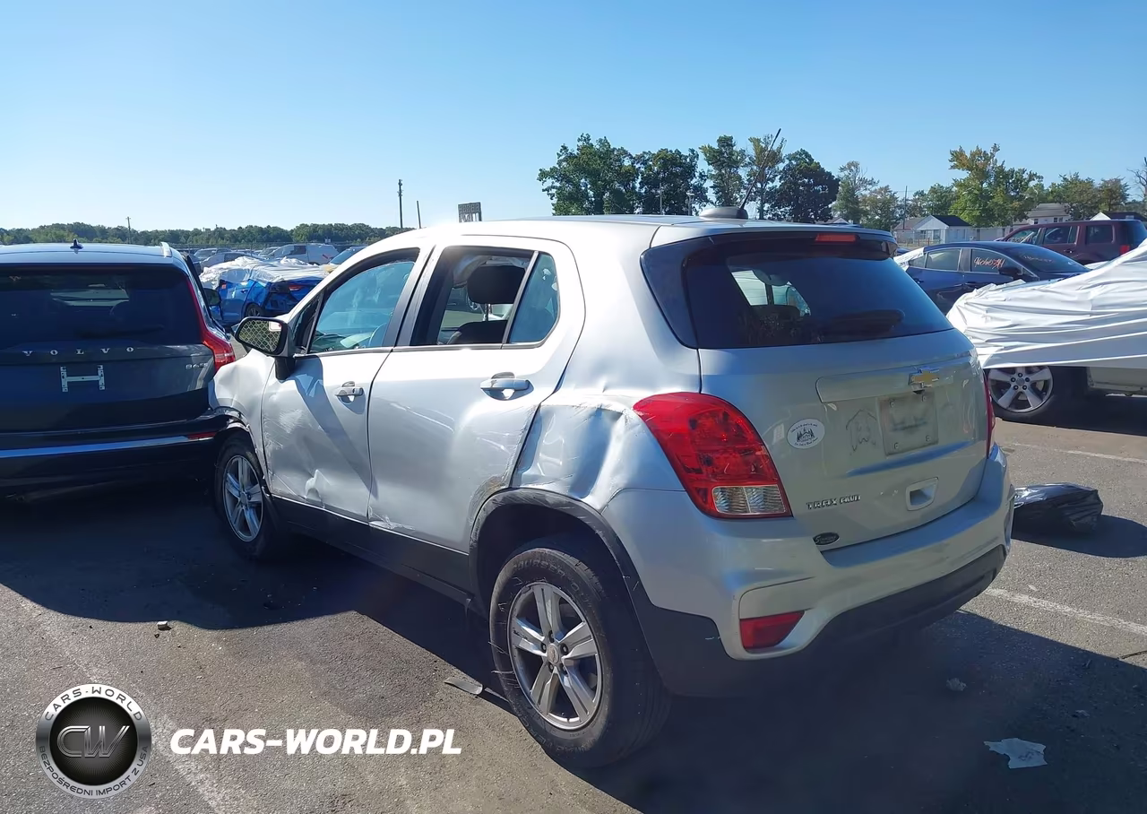 2017 Chevrolet Trax Ls VIN:3GNCJNSB0HL194895 - 3