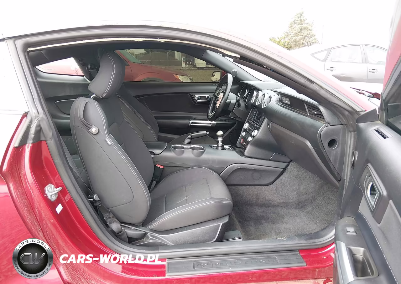 2017 Ford Mustang V6 VIN:1FA6P8AM6H5310101 - 5