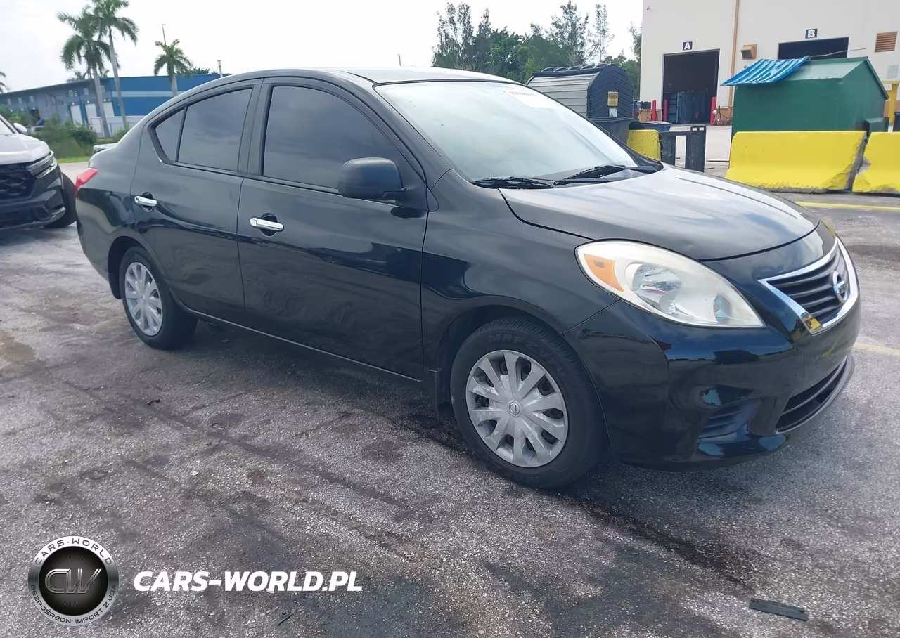 2013 Nissan Versa 1.6 Sv