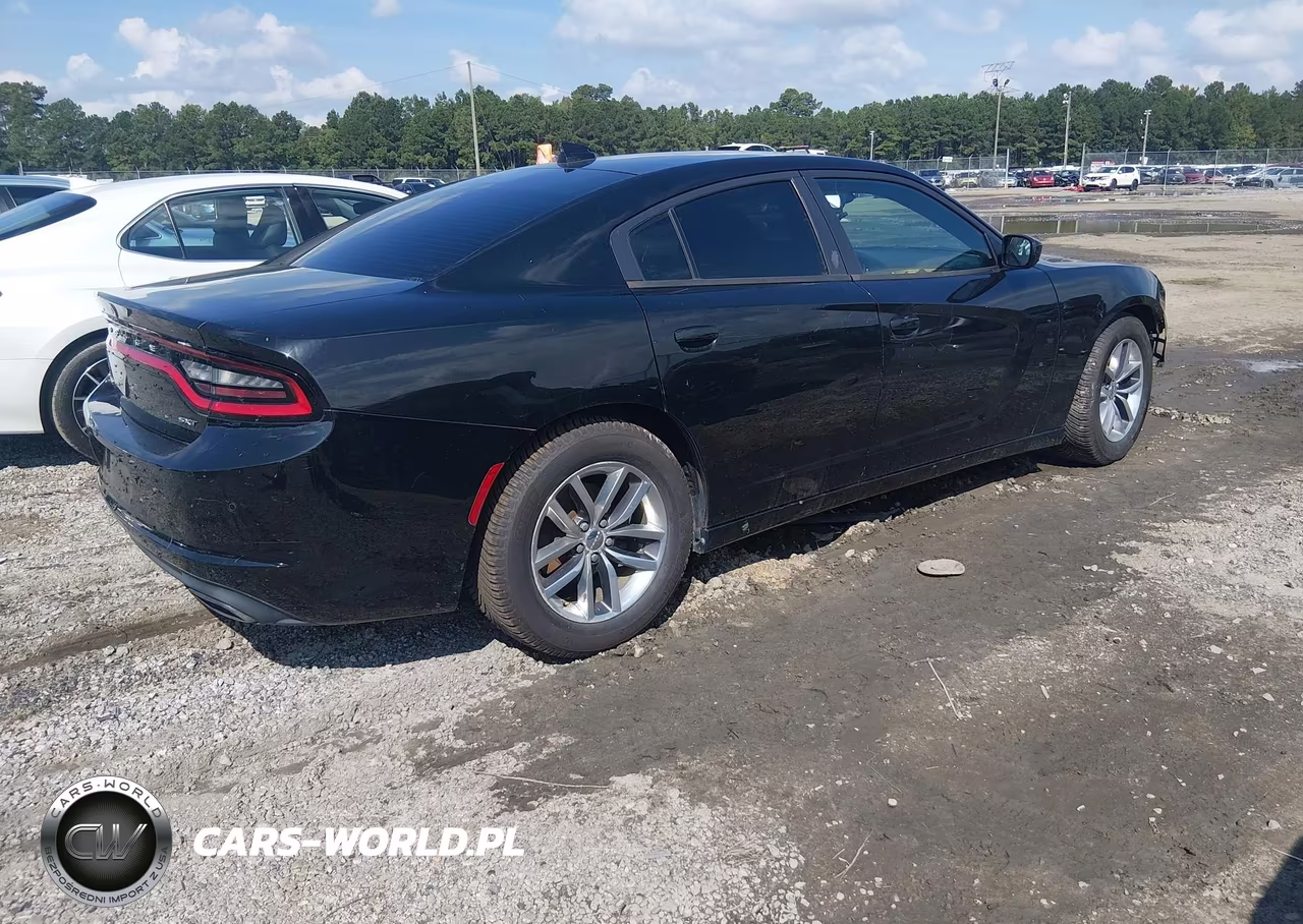 2015 Dodge Charger Sxt VIN:2C3CDXHG2FH924671 - 4