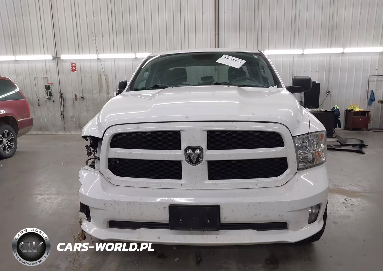 2018 Ram 1500 Express 4X4 6'4 Box VIN:1C6RR7FG3JS344980 - 12