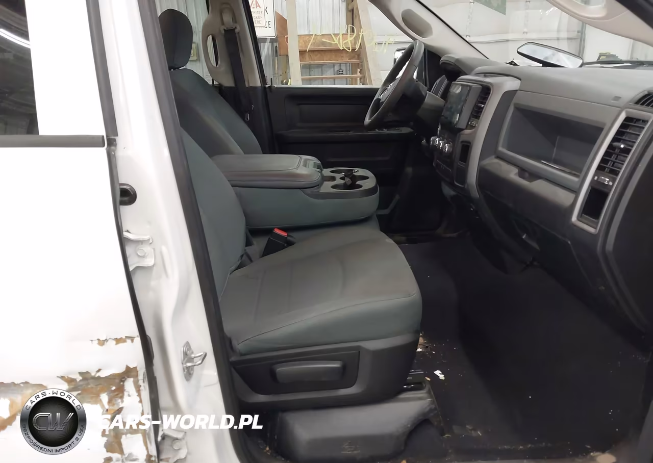 2018 Ram 1500 Express 4X4 6'4 Box VIN:1C6RR7FG3JS344980 - 5