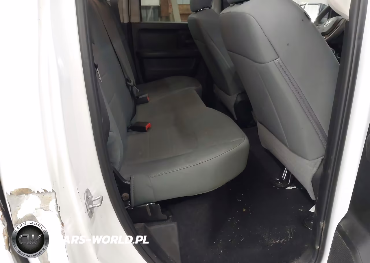 2018 Ram 1500 Express 4X4 6'4 Box VIN:1C6RR7FG3JS344980 - 8
