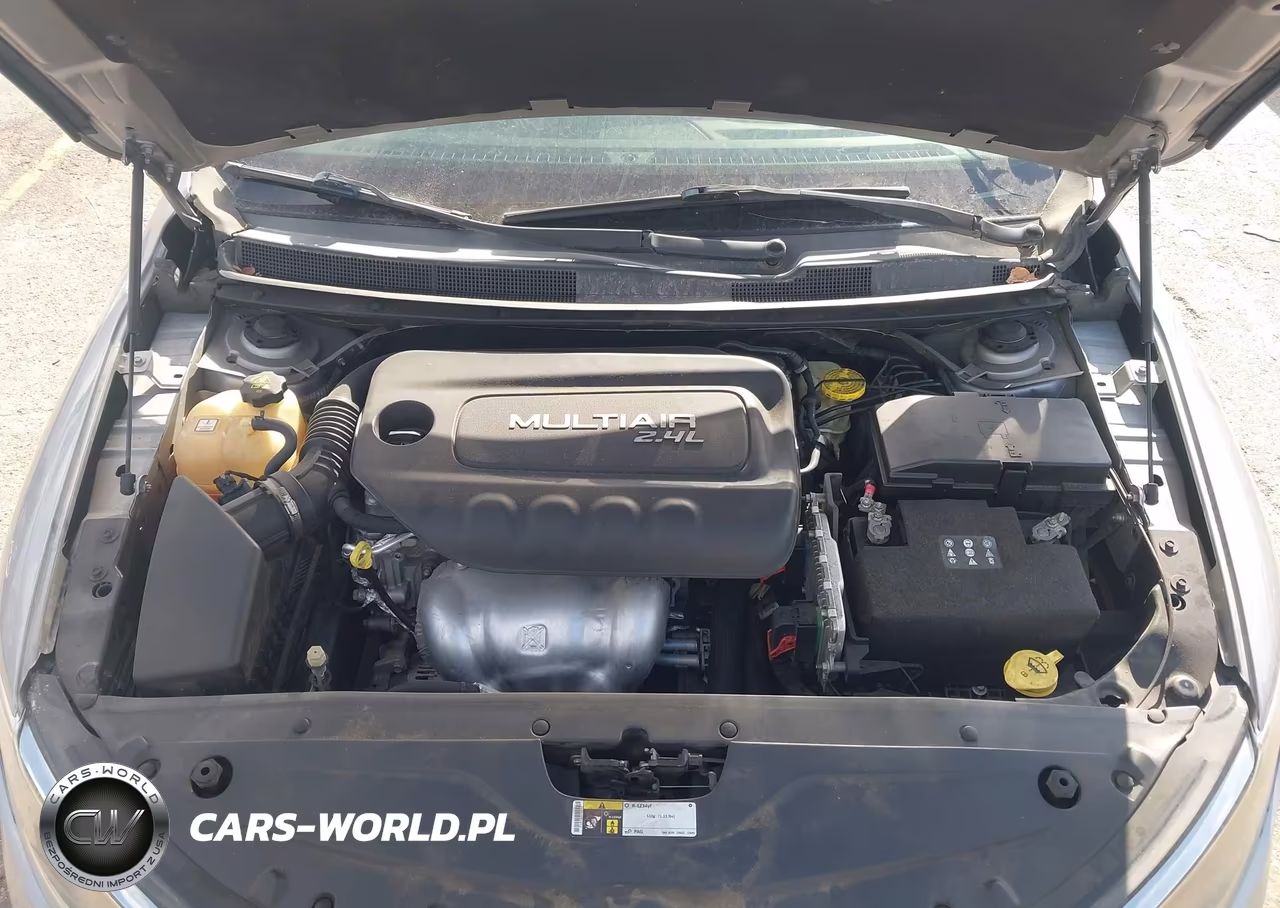 2015 Chrysler 200 Limited VIN:1C3CCCABXFN593842 - 10