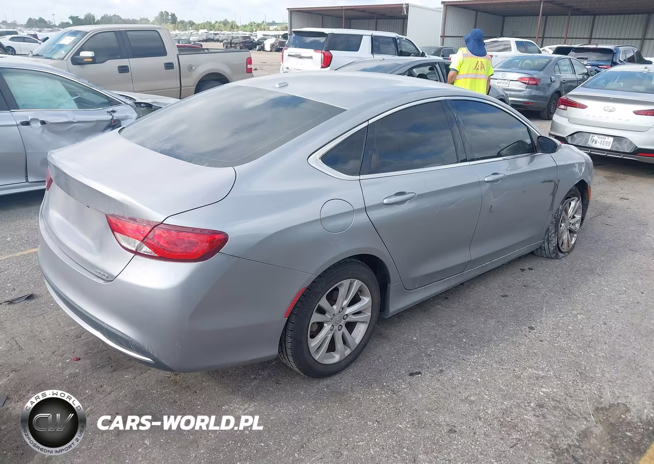 2015 Chrysler 200 Limited VIN:1C3CCCABXFN593842 - 4