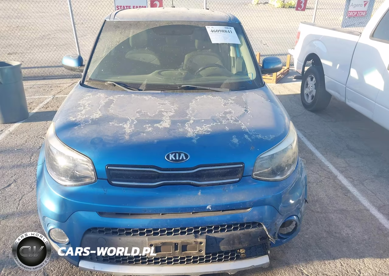 2018 Kia Soul + VIN:KNDJP3A53J7586164 - 12